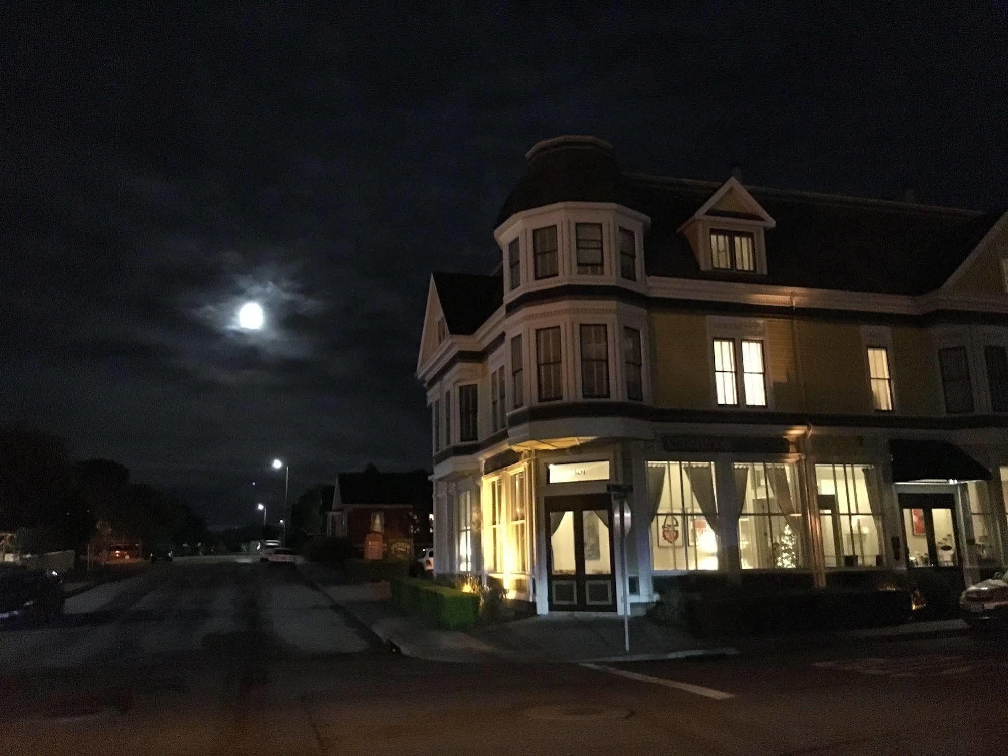 Carter House Eureka